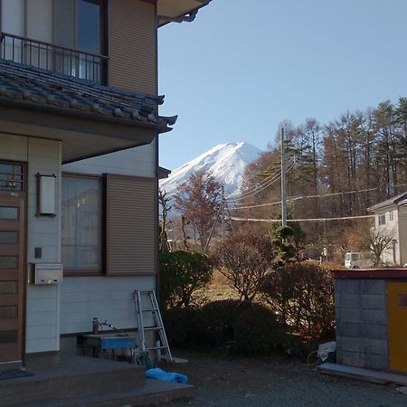 Teishaba Guesthouse&Cafe Фудзиёсида Экстерьер фото