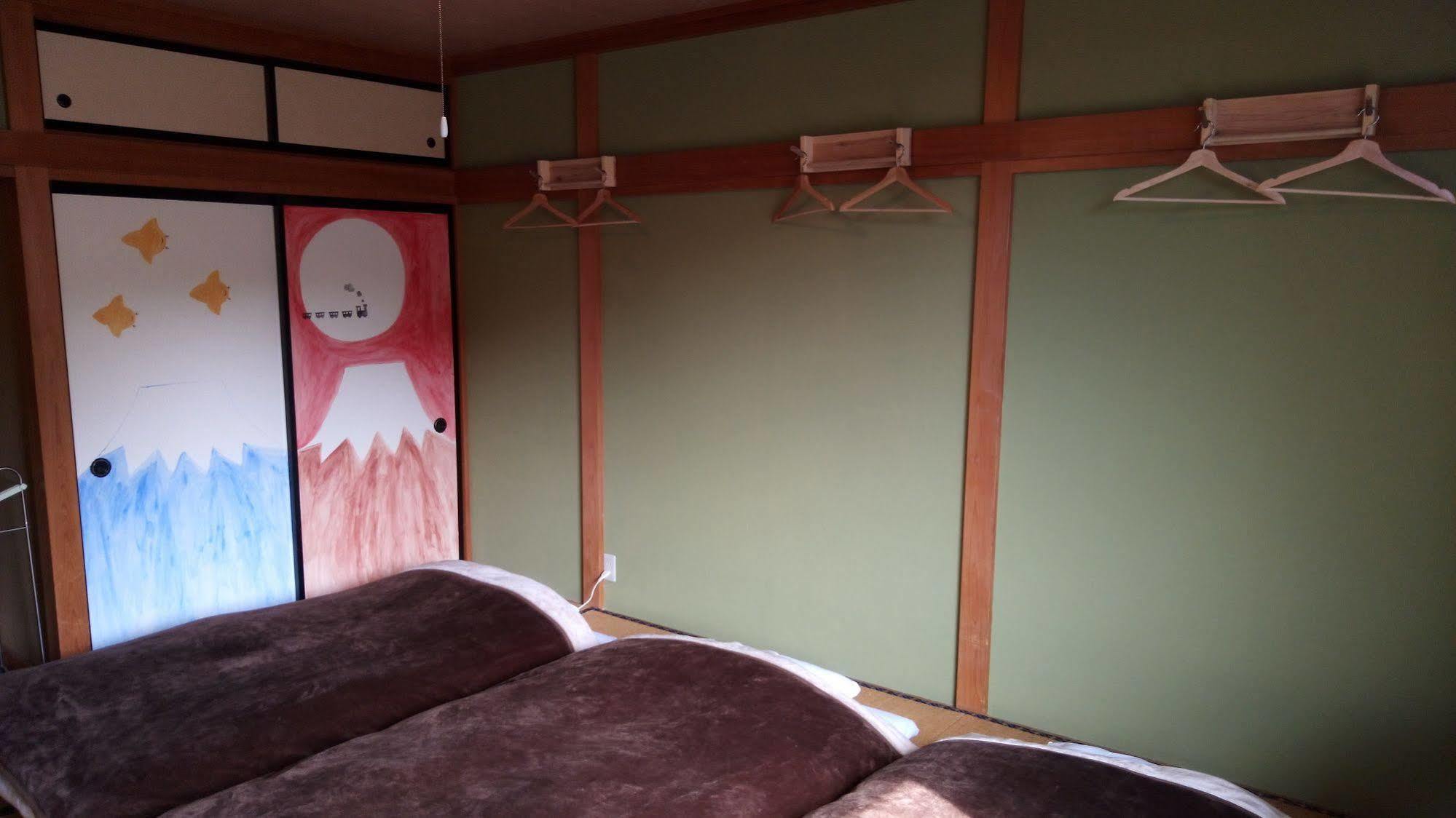 Teishaba Guesthouse&Cafe Фудзиёсида Экстерьер фото