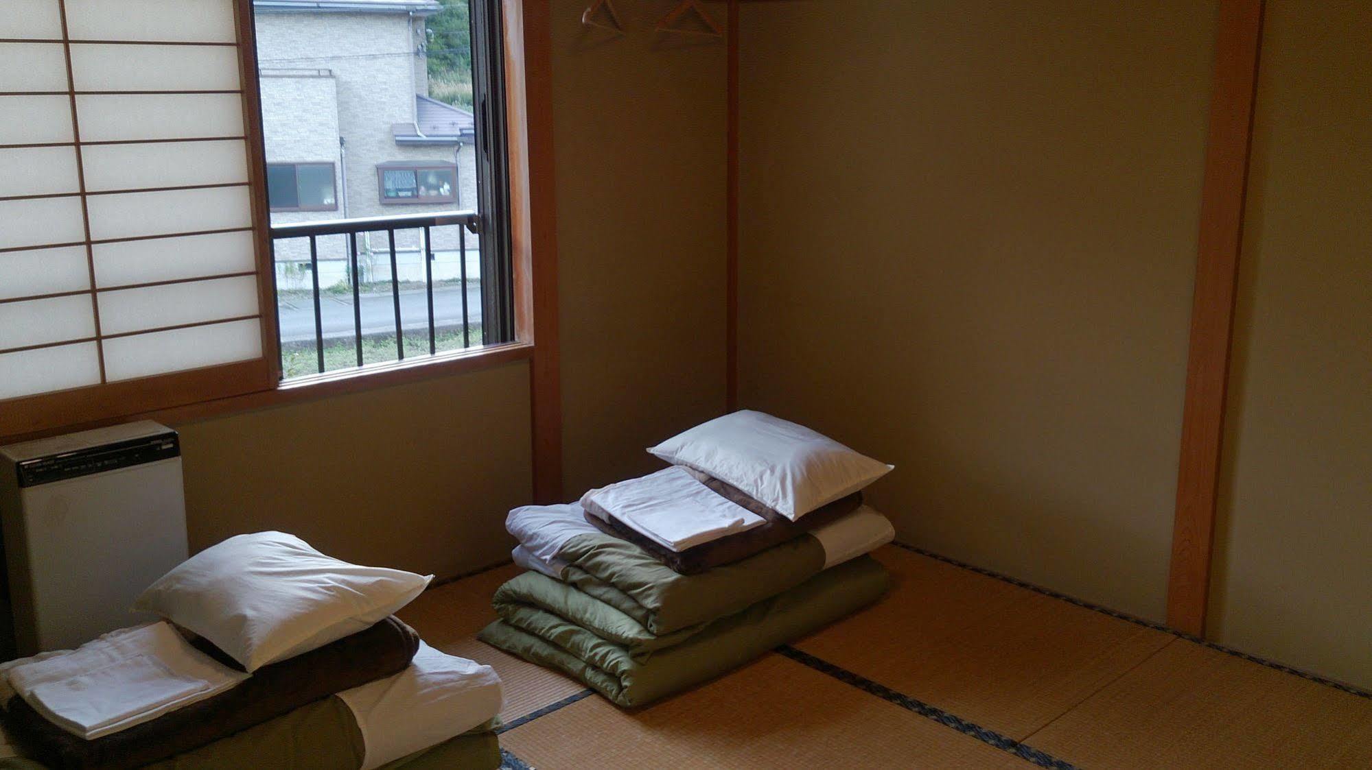 Teishaba Guesthouse&Cafe Фудзиёсида Экстерьер фото